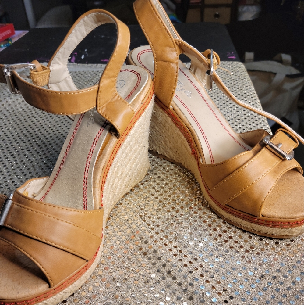 Tan wedge shoe size 8
